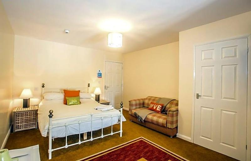 The Brown Horse Hotel image
