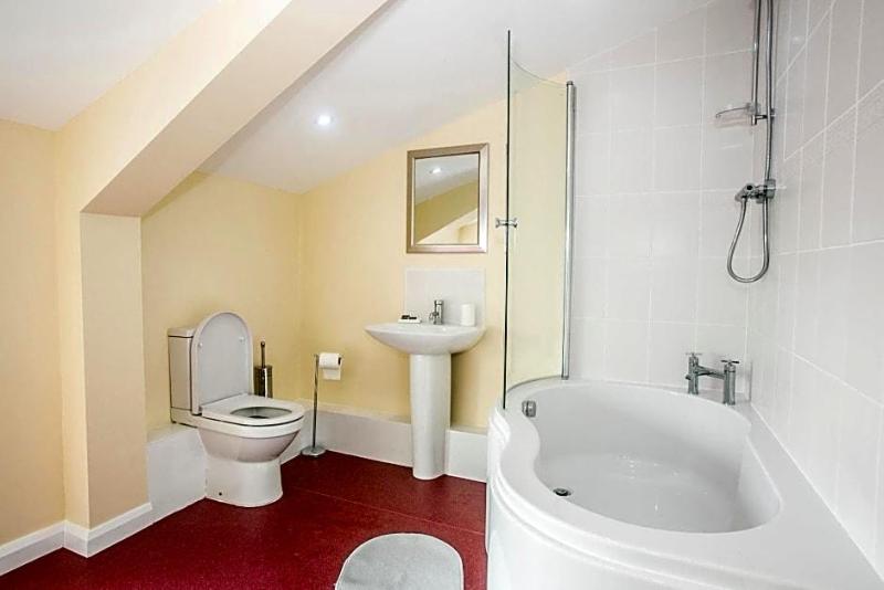 The Brown Horse Hotel image