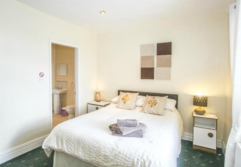 The Brown Horse Hotel image