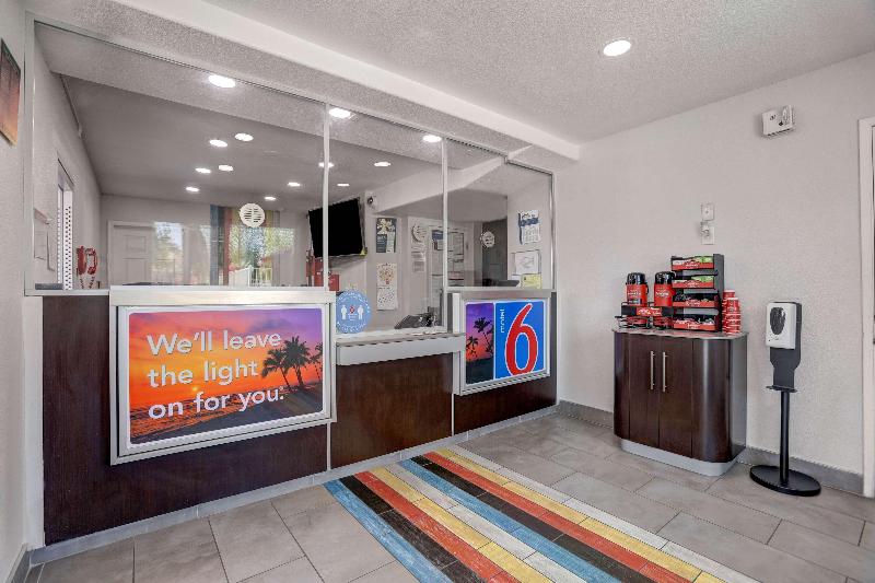 Motel 6 San Bernardino, CA - North image