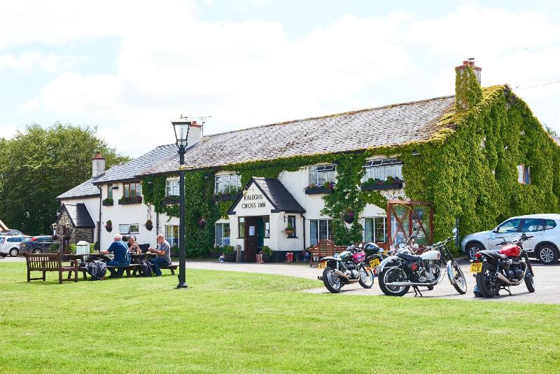 Raleghs Cross Inn image