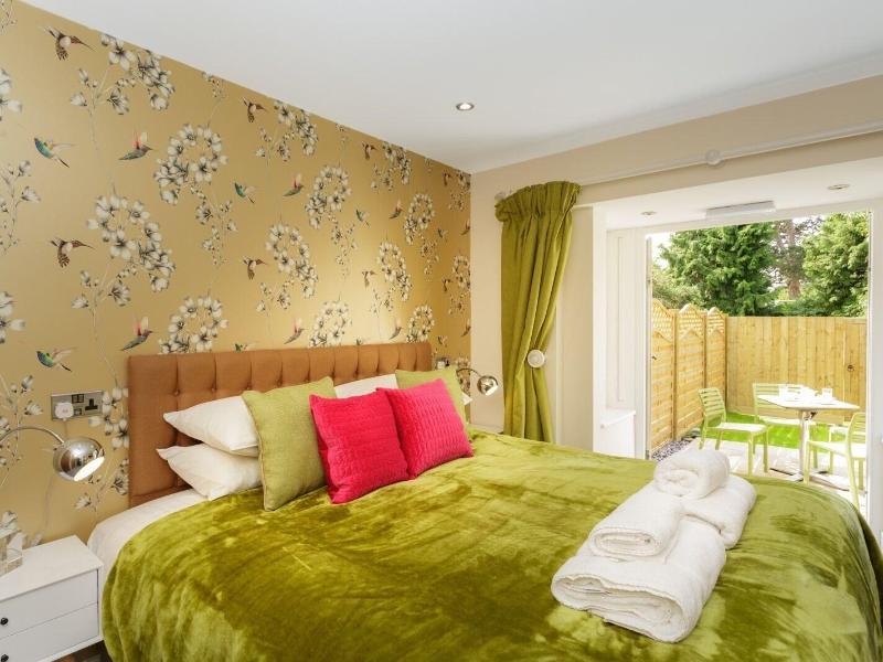 The Orange Tree image