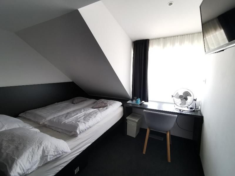 Cha Cha Rooms image