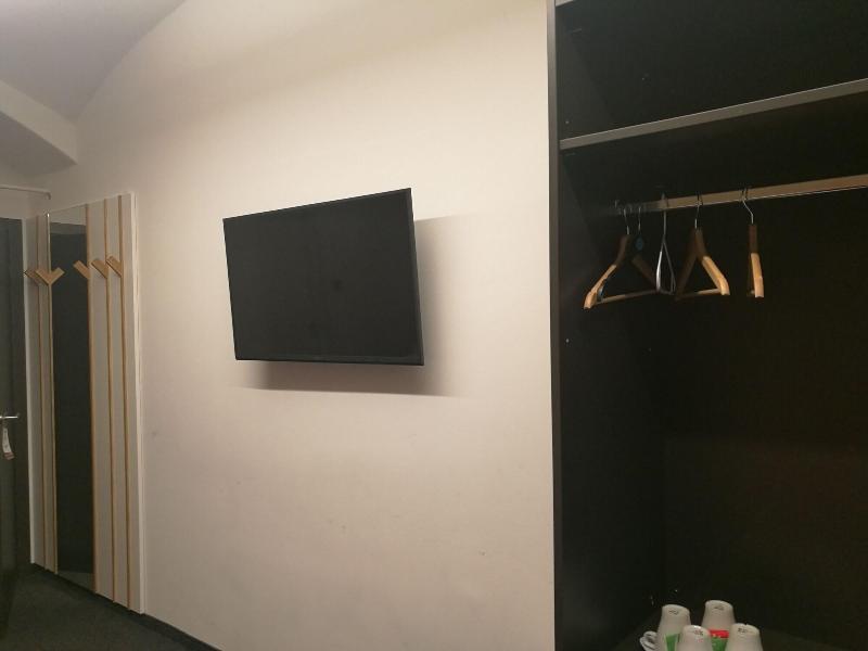 Cha Cha Rooms image