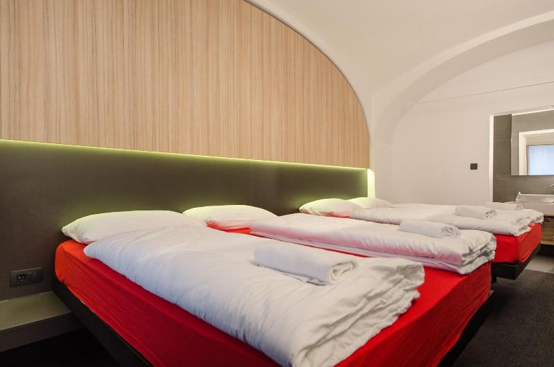 Cha Cha Rooms image