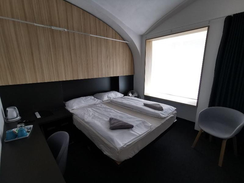 Cha Cha Rooms image