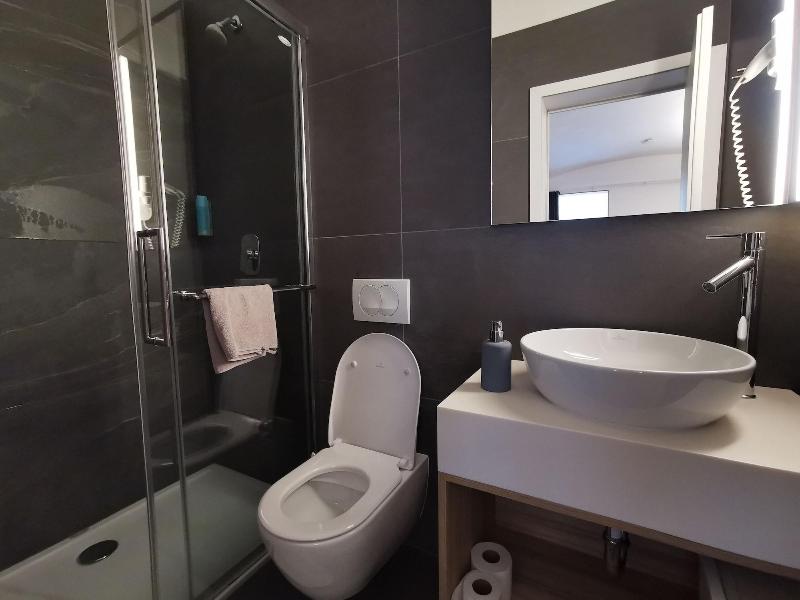 Cha Cha Rooms image