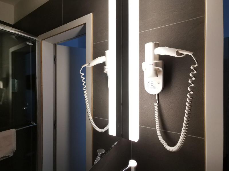 Cha Cha Rooms image