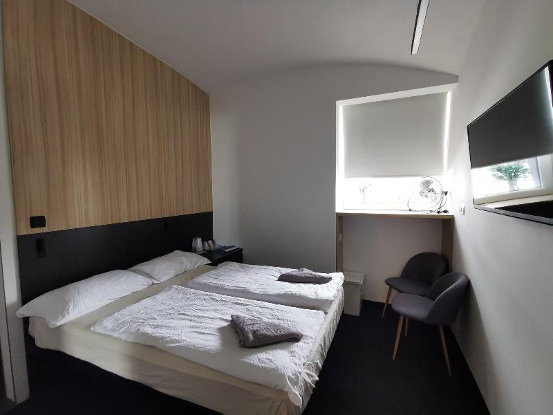 Cha Cha Rooms image