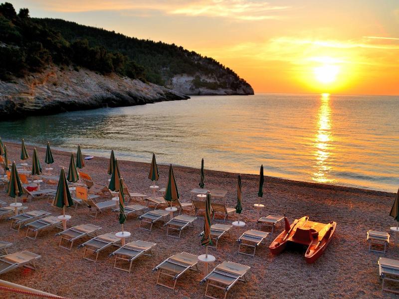Pugnochiuso Resort - Hotel Degli Ulivi image