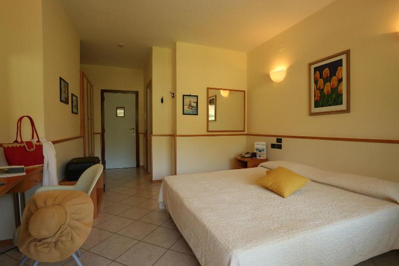 Pugnochiuso Resort - Hotel Degli Ulivi image