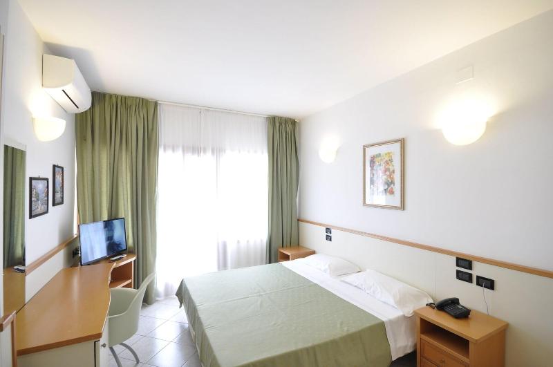 Pugnochiuso Resort - Hotel Degli Ulivi image
