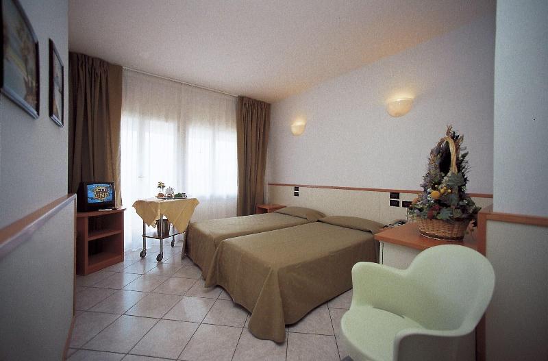 Pugnochiuso Resort - Hotel Degli Ulivi image