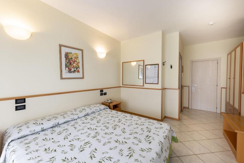 Pugnochiuso Resort - Hotel Degli Ulivi image