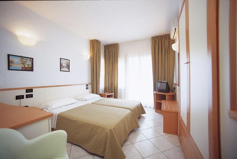 Pugnochiuso Resort - Hotel Degli Ulivi image