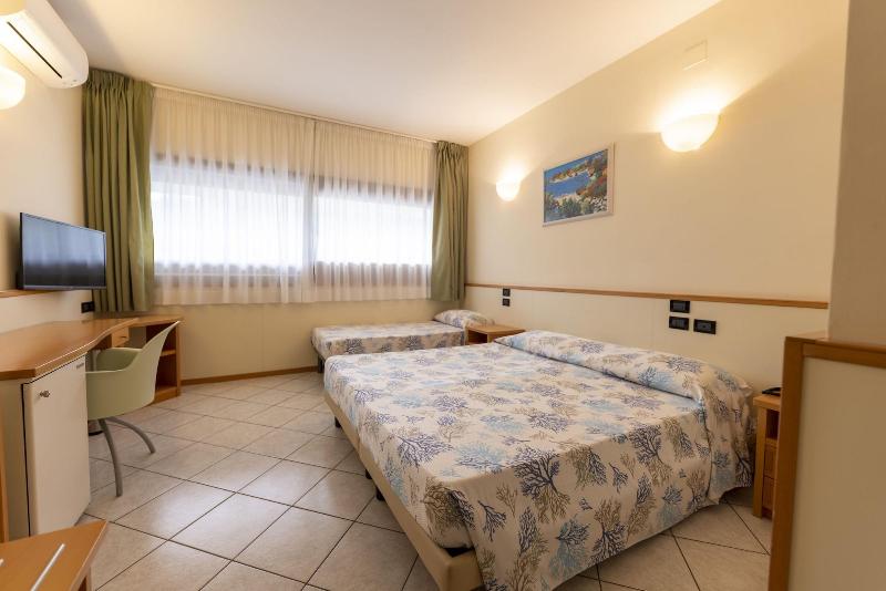 Pugnochiuso Resort - Hotel Degli Ulivi image