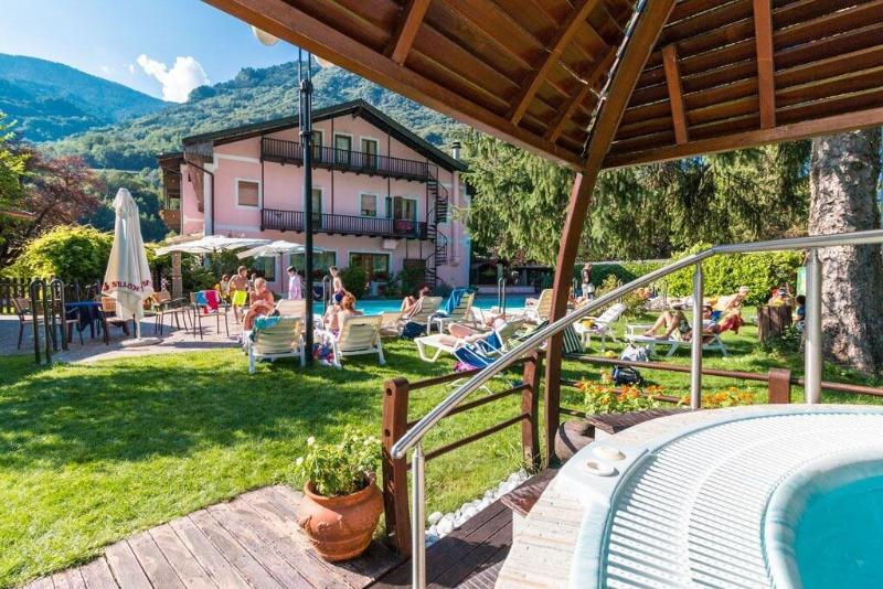 Albergo Ristorante Aurora image