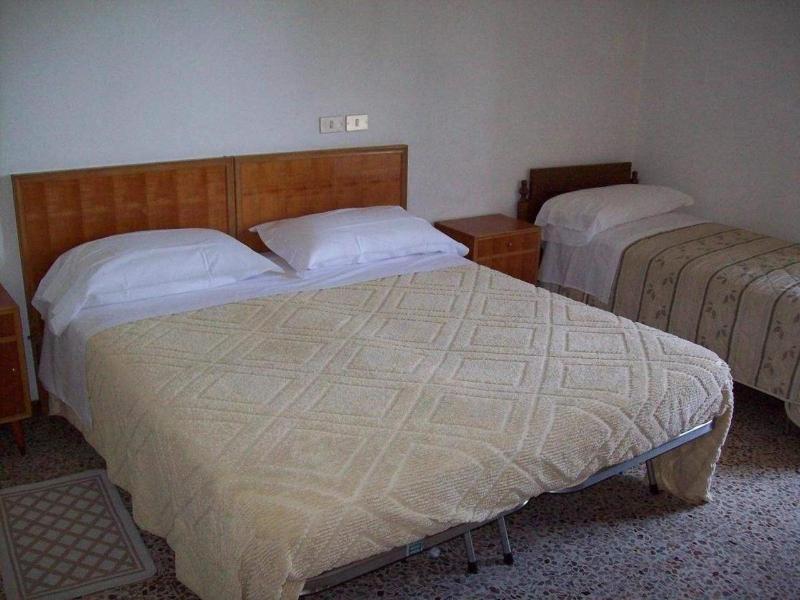 Albergo Ristorante Gualtieri image