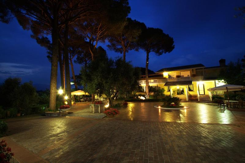 La Villa Del Colle image