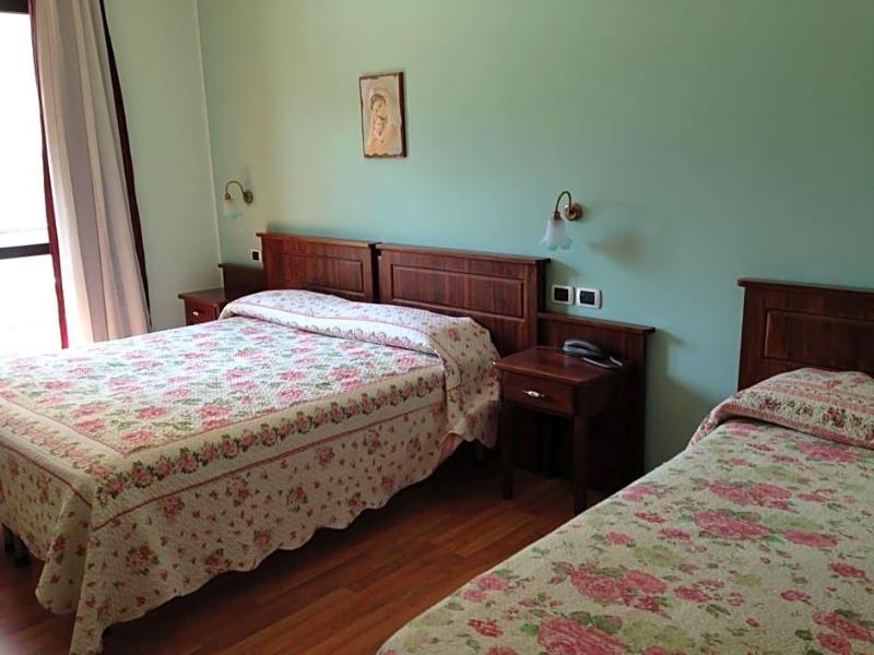 Pina Ristorante Hotel image