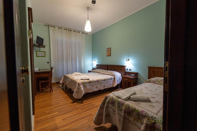 Pina Ristorante Hotel image