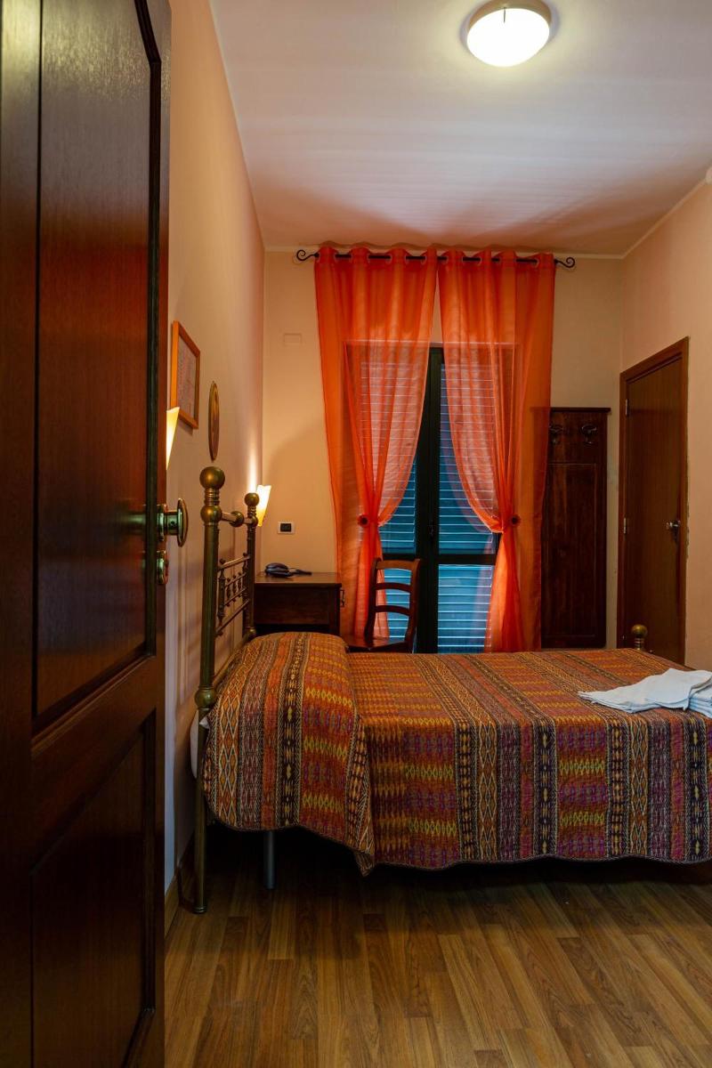 Pina Ristorante Hotel image