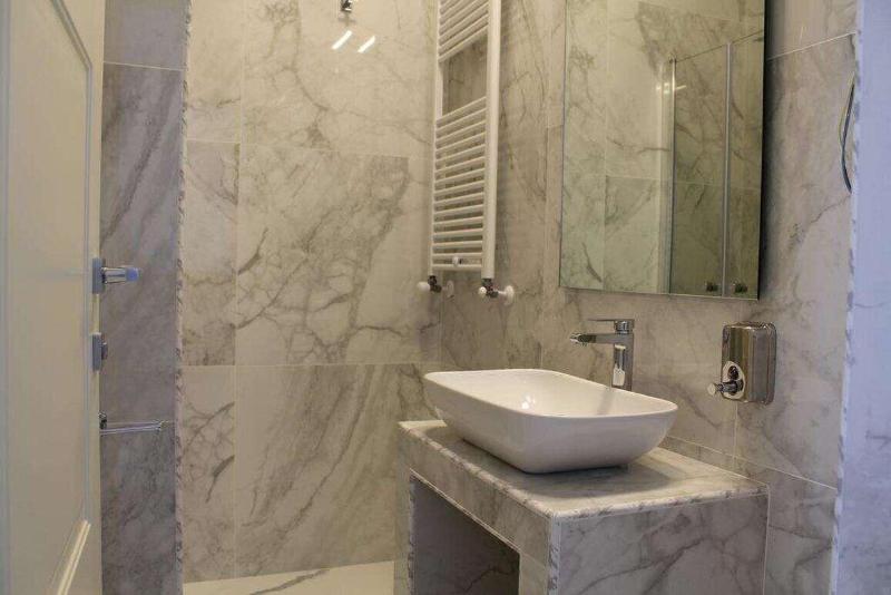 Flos Guest House image