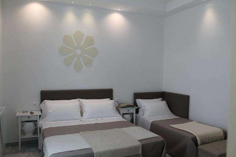 Flos Guest House image