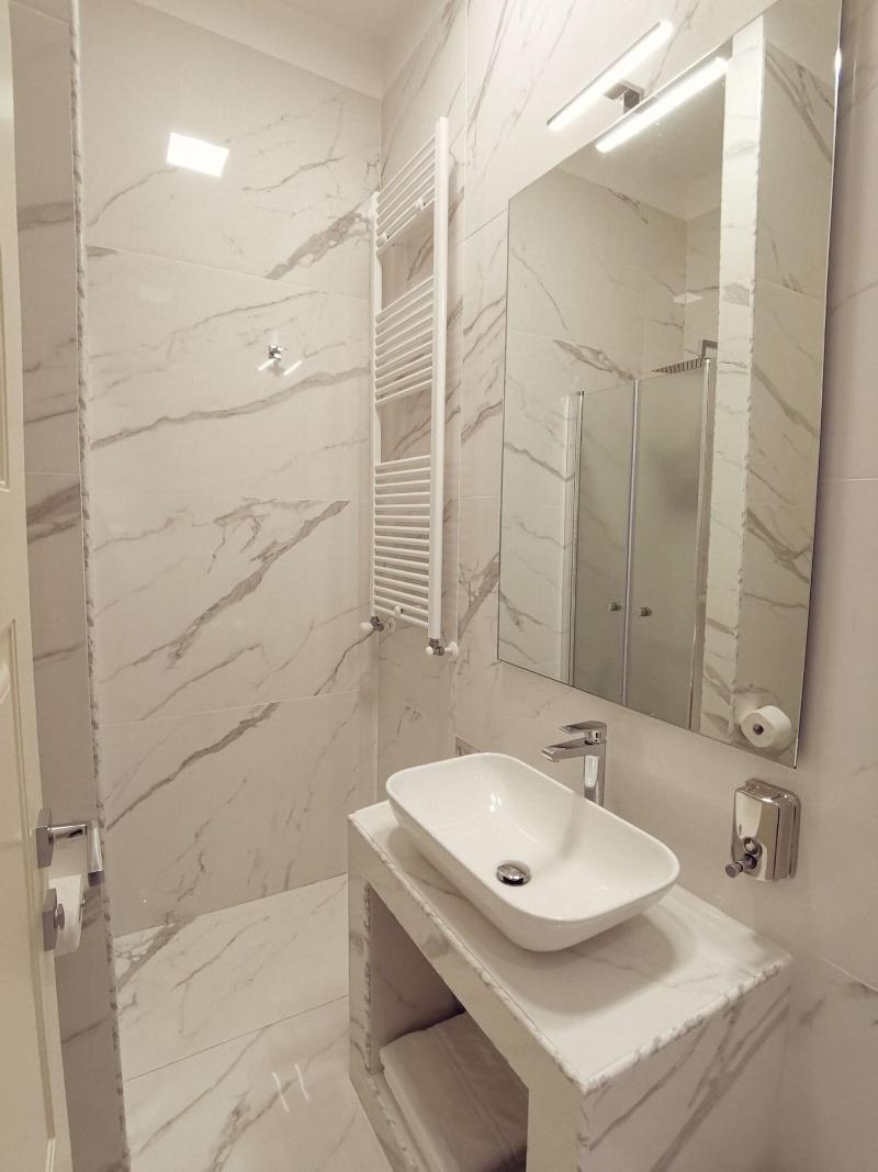 Flos Guest House image