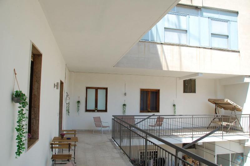 Bari Rooms Central Station image