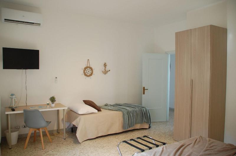 Bari Rooms Central Station image
