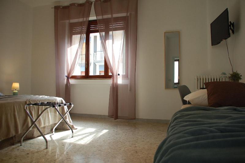 Bari Rooms Central Station image