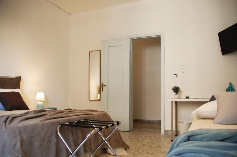 Bari Rooms Central Station image