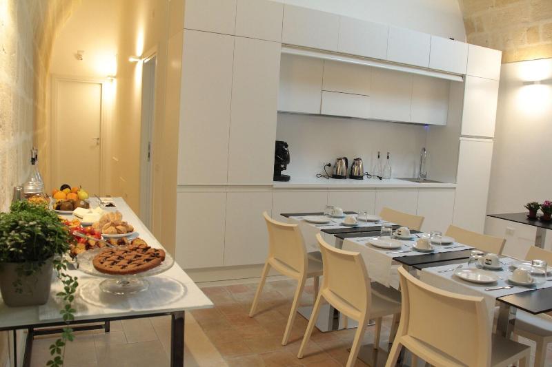 Lamia Room Rentals image