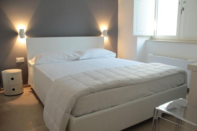 Lamia Room Rentals image
