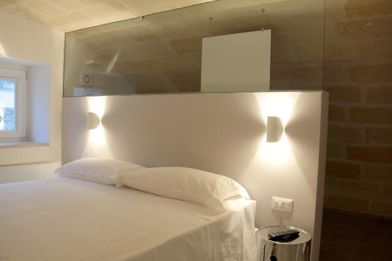 Lamia Room Rentals image