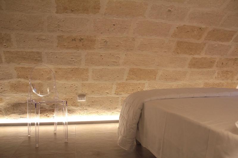 Lamia Room Rentals image