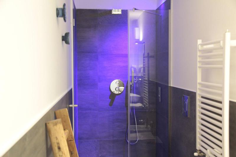 Lamia Room Rentals image
