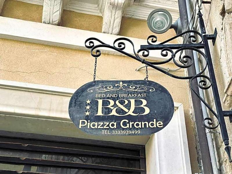 Piazza Grande image