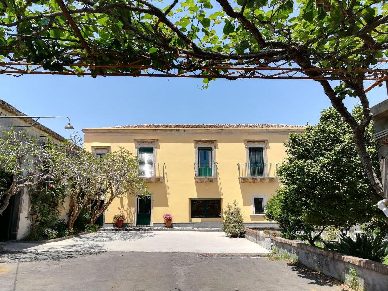 Giardino Arancio image