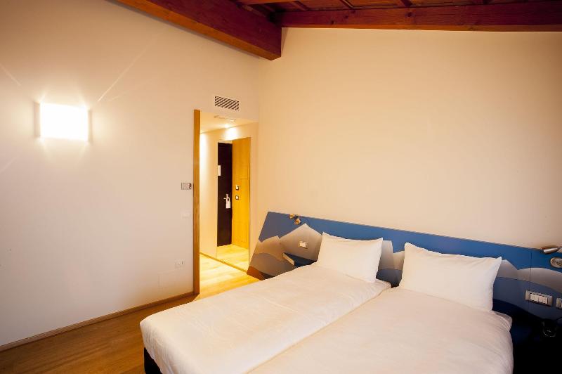 Hotel Ristorante Elliot image