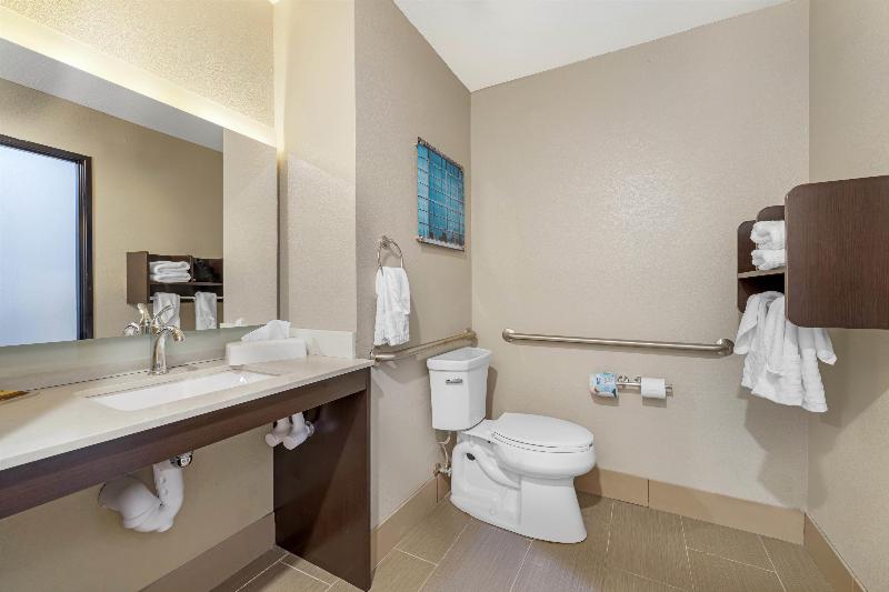 Best Western Plus McPherson image 1