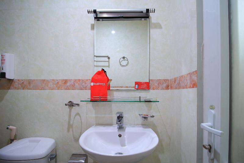 RedDoorz Chin Sao Hotel Nguyen Thi Thap image