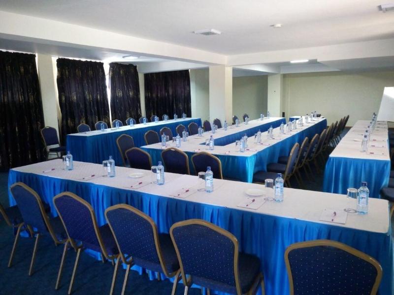 67 Airport Hotel image
