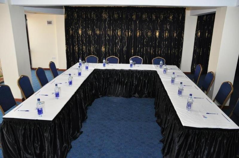 67 Airport Hotel image