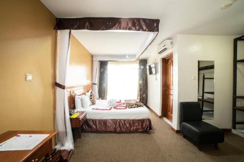 67 Airport Hotel image