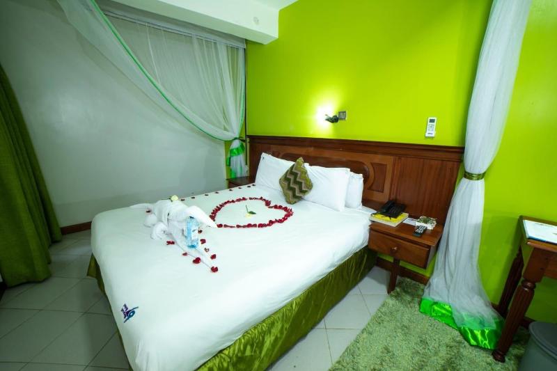 67 Airport Hotel image
