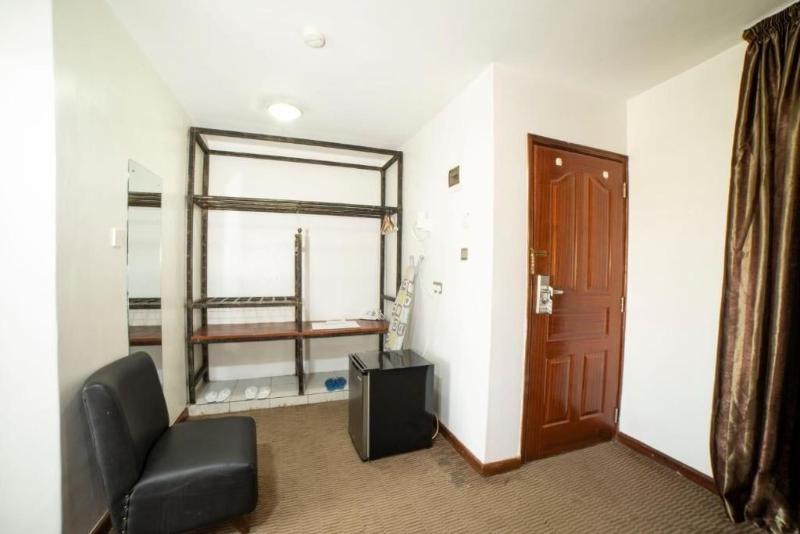 67 Airport Hotel image
