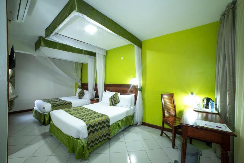 67 Airport Hotel image