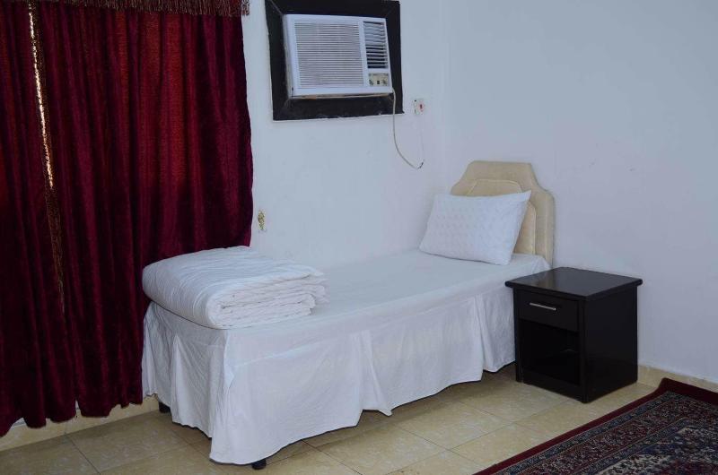 Al Eairy Furnished Apartments Nariyah 2 image